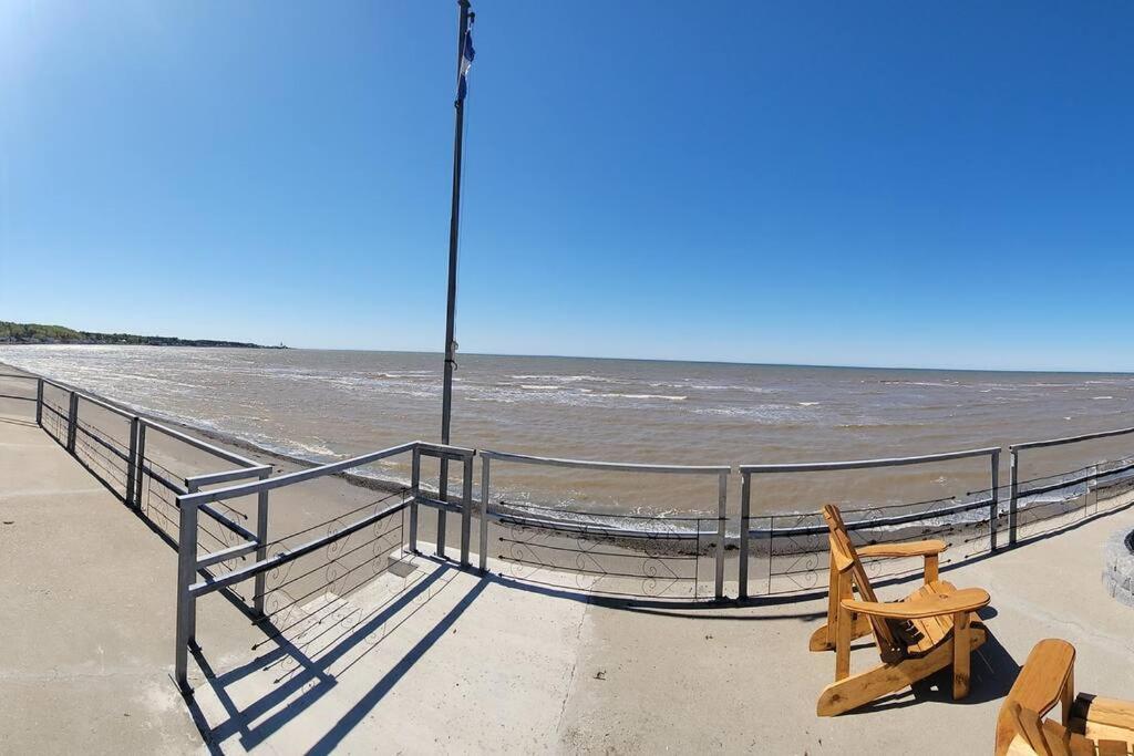 Villa Calypso Avec Vue Sur La Baie De Ste-Luce Sainte-Luce-sur-Mer Exteriér fotografie